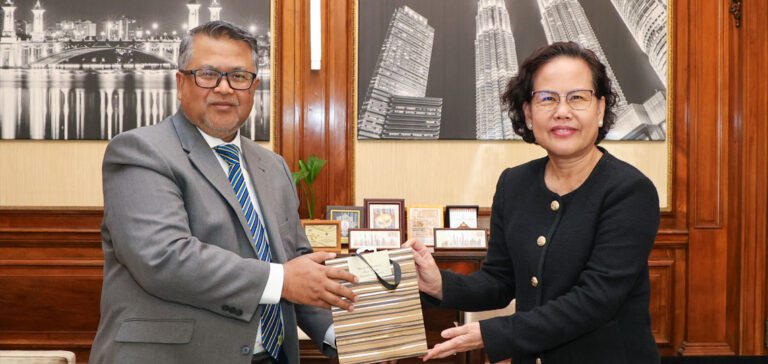 Her Excellency Ambassador Tuot Panha paid a courtesy call to His Excellency Dato’ Zakri Jaafar, High Commissioner of Malaysia to the United Kingdom, at the High Commission of Malaysia