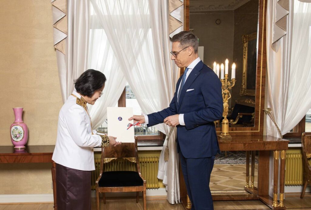 Her Excellency TUOT Panha presented her Credentials to His Excellency Alexander Stubb, President of the Republic of Finland, accrediting her as the Ambassador Extraordinary and Plenipotentiary of the Kingdom of Cambodia to the Republic of Finland