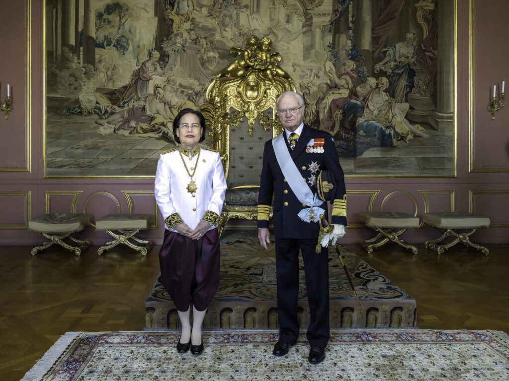 Her Excellency TUOT Panha presented her credentials to His Majesty King Carl XVI Gustaf at the Royal Palace in Sweden, officially accrediting her as the Ambassador Extraordinary and Plenipotentiary of the Kingdom of Cambodia to the Kingdom of Sweden, with residence in London